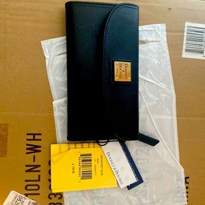 Brand New leather Dooney & Bourke wallet